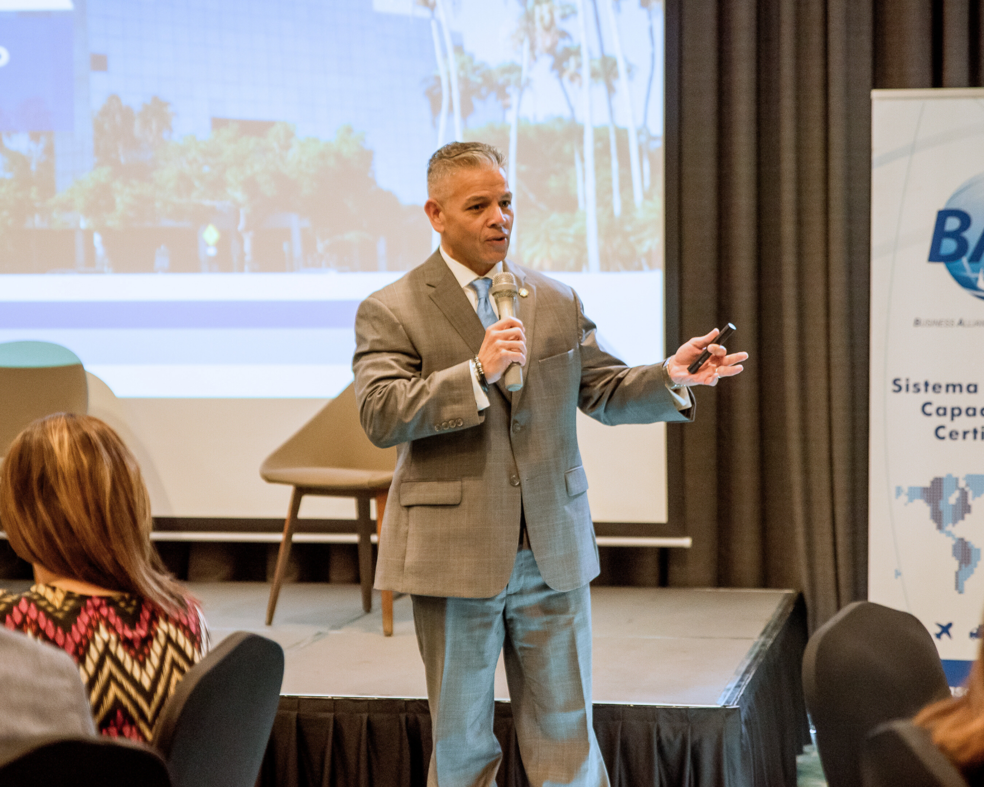 Erik Moncayo, presidente internacional WBO, durante su presentación, “Logros BASC 2024 y Prioridades para 2025 de World BASC Organization”. 