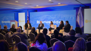 De izquierda a derecha: Nelson Brens, presidente ASAPRA; Víctor Almiray, director de cumplimiento aduanero y comercial para Latinoamérica de HUAWEI; Suzanne Lemaitre, directora ejecutiva WBO; Patricia Masella, presidenta AMECOMEX; y Moisés Solís Flores, vicepresidente ALACAT.